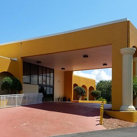 Days Inn & Suites By Wyndham Clermont Zewnętrze zdjęcie