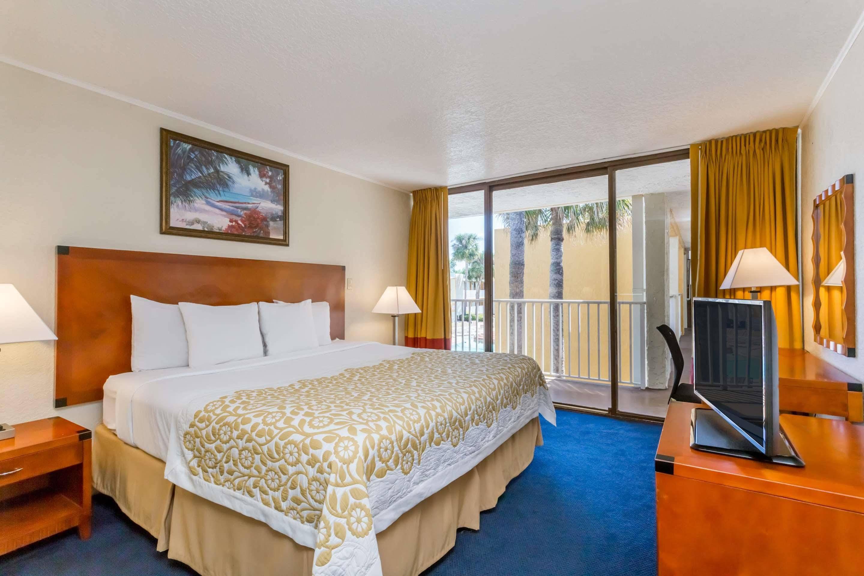 Days Inn & Suites By Wyndham Clermont Zewnętrze zdjęcie