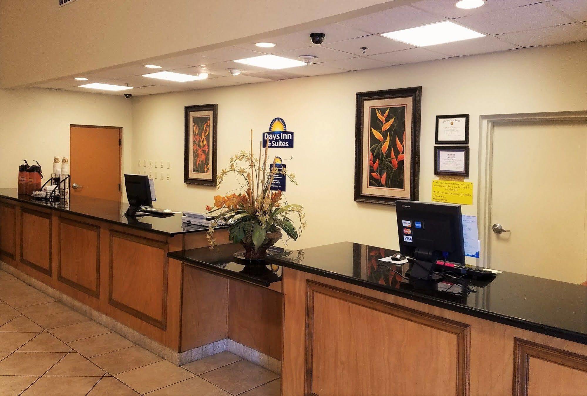 Days Inn & Suites By Wyndham Clermont Zewnętrze zdjęcie