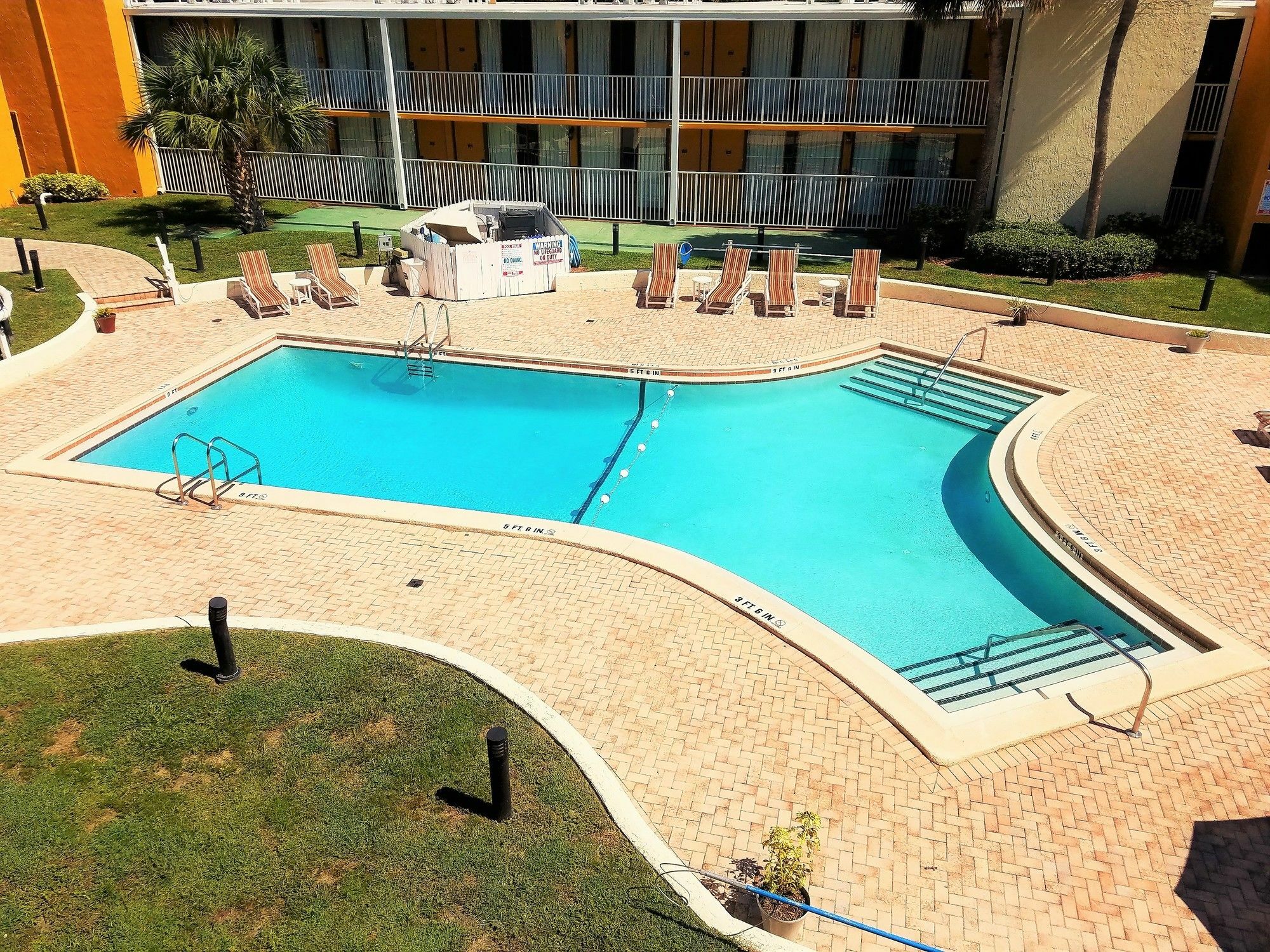 Days Inn & Suites By Wyndham Clermont Zewnętrze zdjęcie